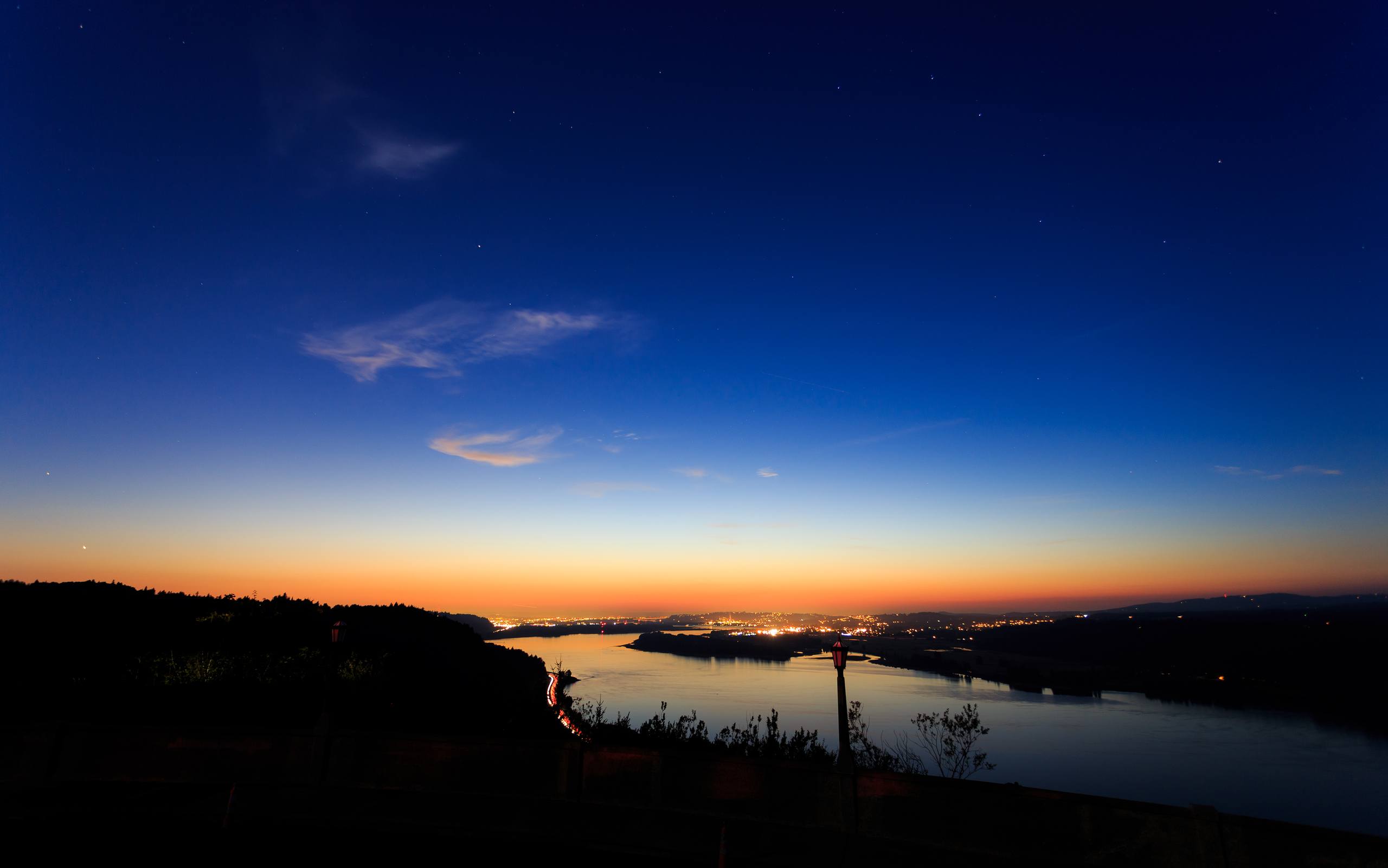 K夕阳壁纸：平板上的极简诗篇，角色与自然的完美邂逅详细内容2